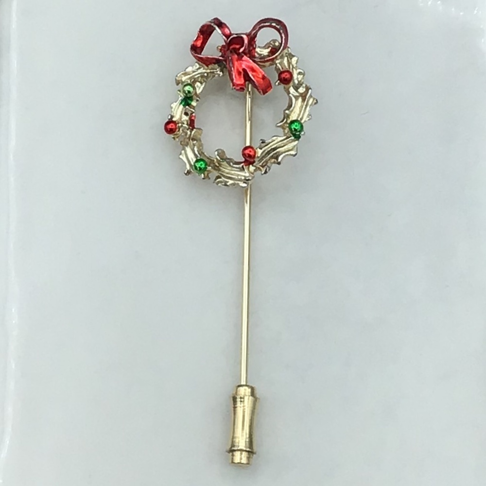 Vintage Stick Pin Wreath Holiday Brooch Gold Tone Green Red Bow